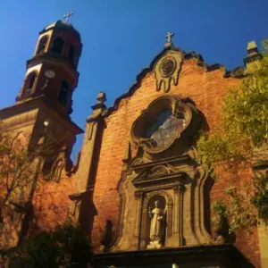 Iglesias afectadas por el terremoto en México