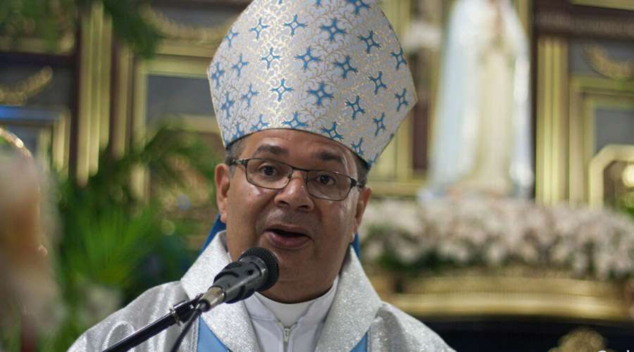 El Monseñor Ángel Caraballo Fermín, quien es actualmente Obispo Auxiliar de Maracaibo. Fue nombrado por el Sumo Pontífice como el administrador apostólico “sede plena”