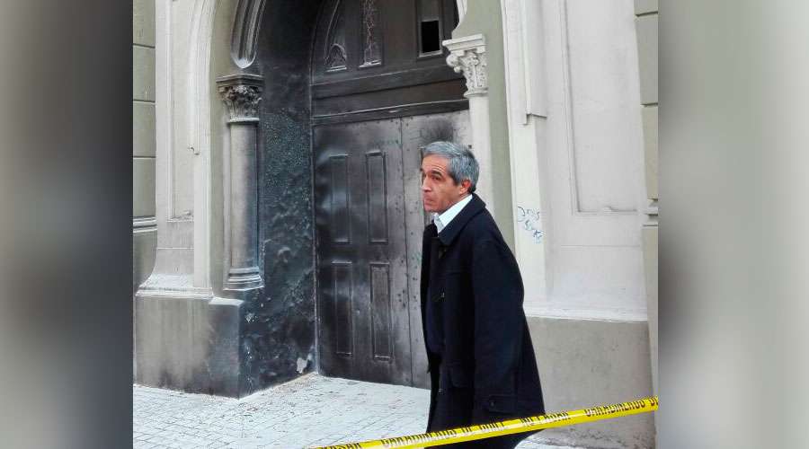 Nuevo atentado al sur de Chile deja tres iglesias incendiadas