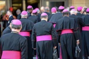 El Papa hace una llamada a los obispos para que huyan del protagonismo