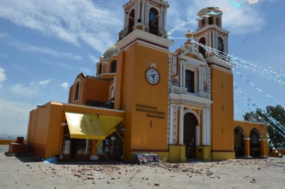Suspenden actividades religiosas en Puebla