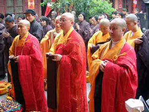 China intensifica persecución luego de asesinato de misioneros cristianos