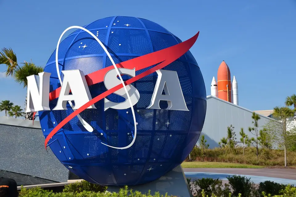 Ingeniera de la NASA se convierte en monja