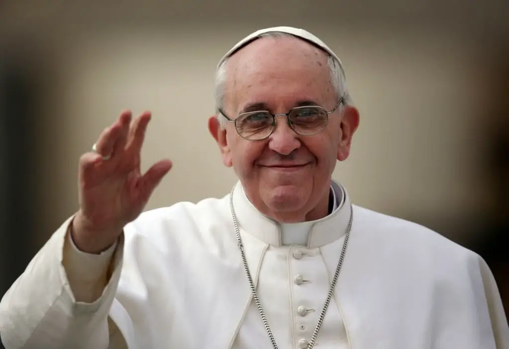 Padre Tom Uzhunnalil se reúne con miembros del Vaticano