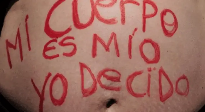 Diputados bolivianos aprueban una ampliación de causales para el aborto