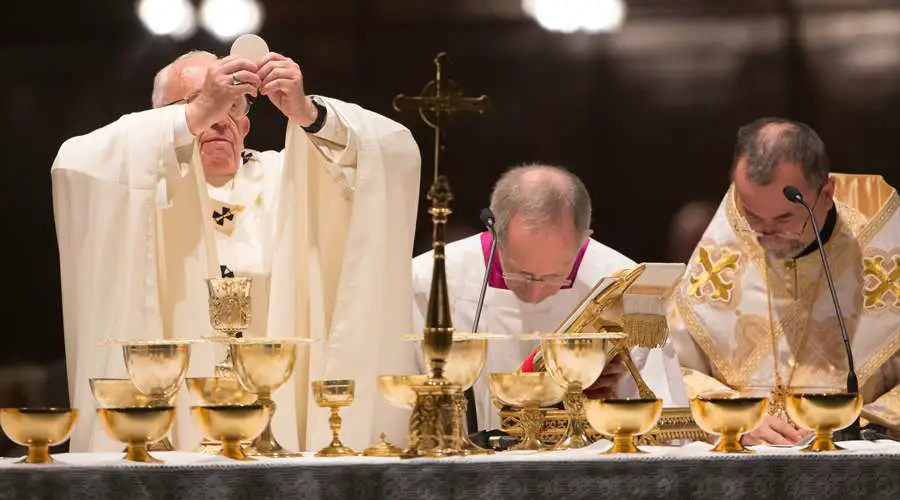 El Papa Francisco: Dios esta con las personas que sufren
