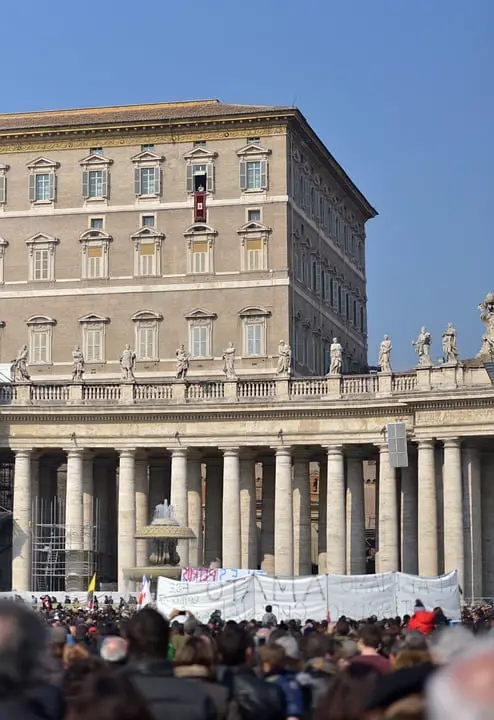 Papa Francisco llama a rezar el rosario con el corazón