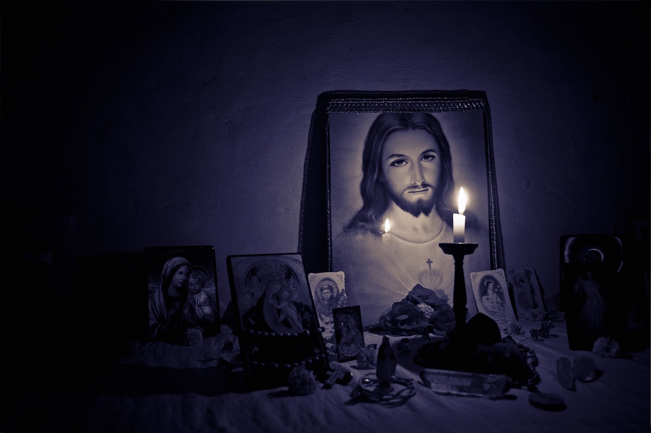 Nuestra Señora de la Esperanza. Imagen de ha11ok en Pixabay